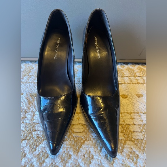 Newport News Women Pointed Shoes Highheels Size 7 - Picture 2 of 12
